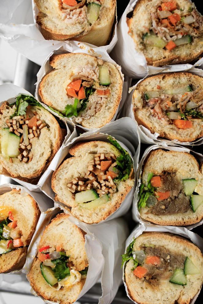 Báo Pháp gọi bánh mỳ Việt Nam là “đối thủ đáng gờm" của hamburger Mỹ