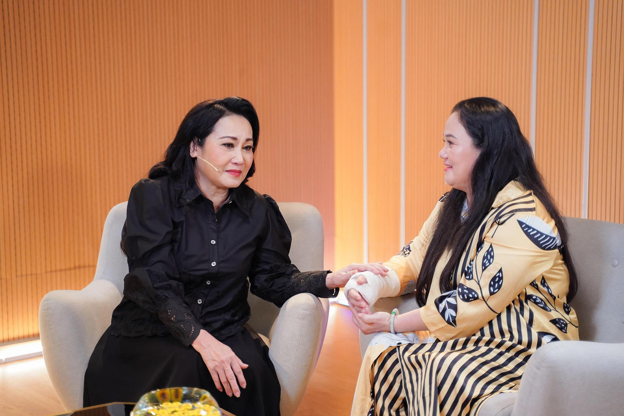 Nghệ sĩ Thanh Hằng lần đầu xin lỗi em gái Thanh Ngọc