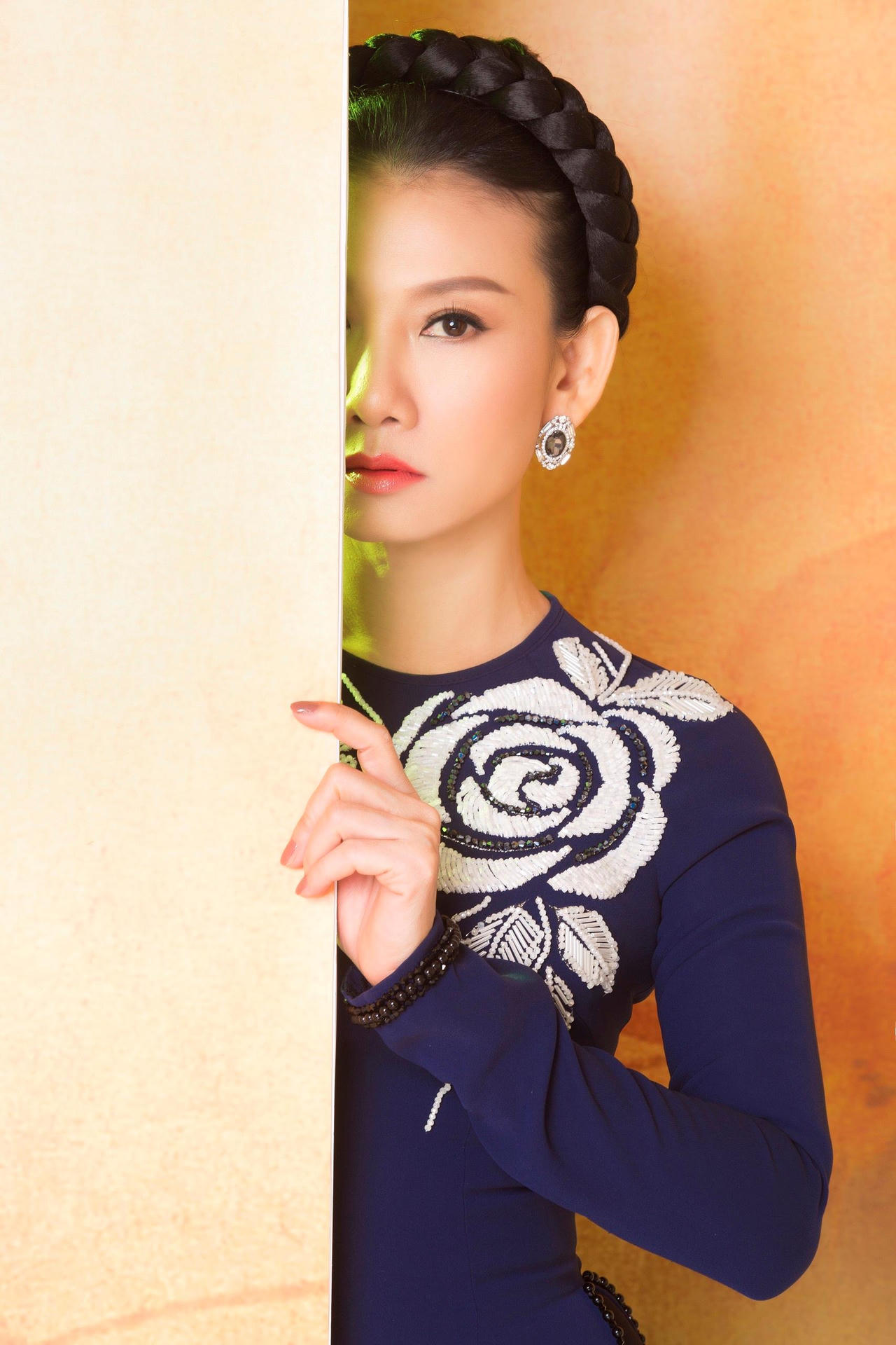 NSƯT Mỹ Uyên: “Dù có đi đâu, sân khấu vẫn là nơi tôi muốn quay về”