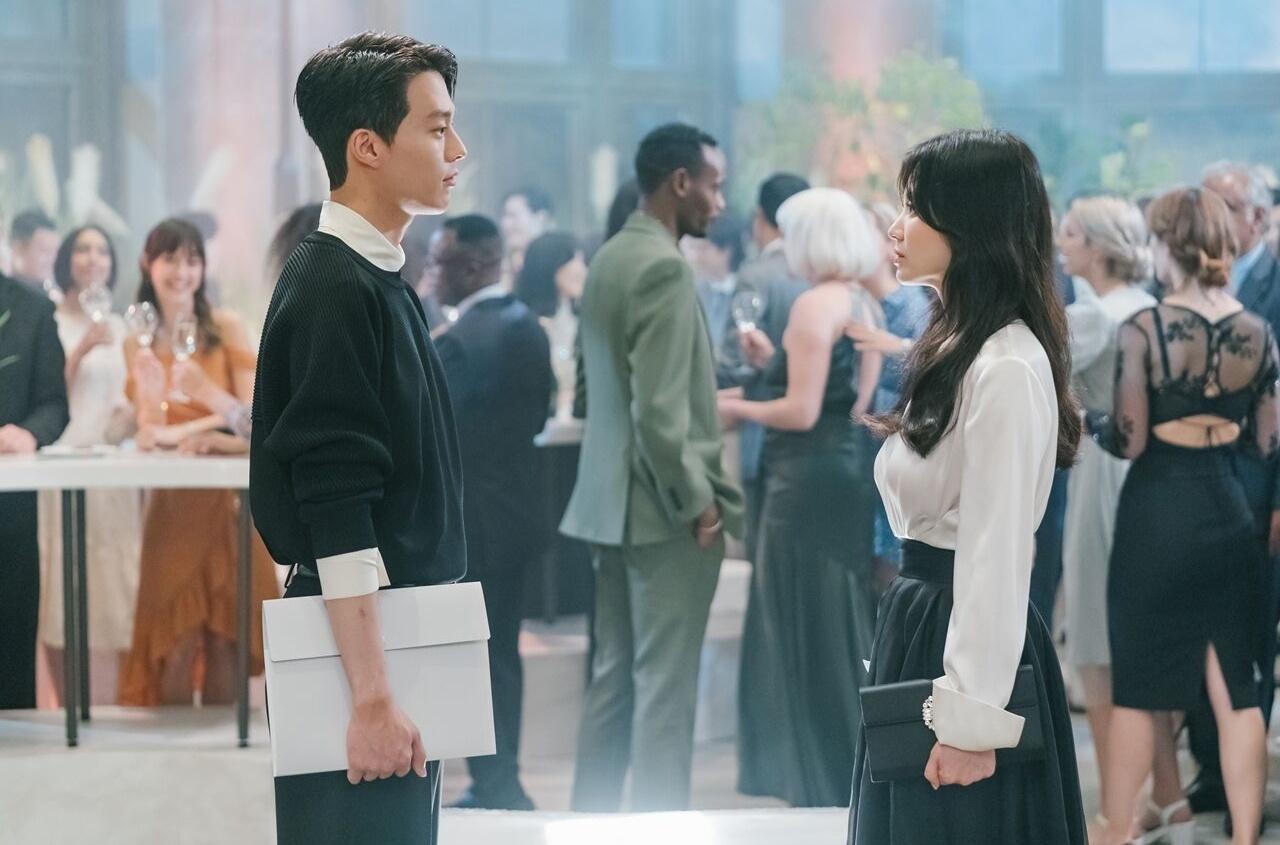 Vì sao “Now, We Are Breaking Up” của Song Hye Kyo được dán nhãn 19+?