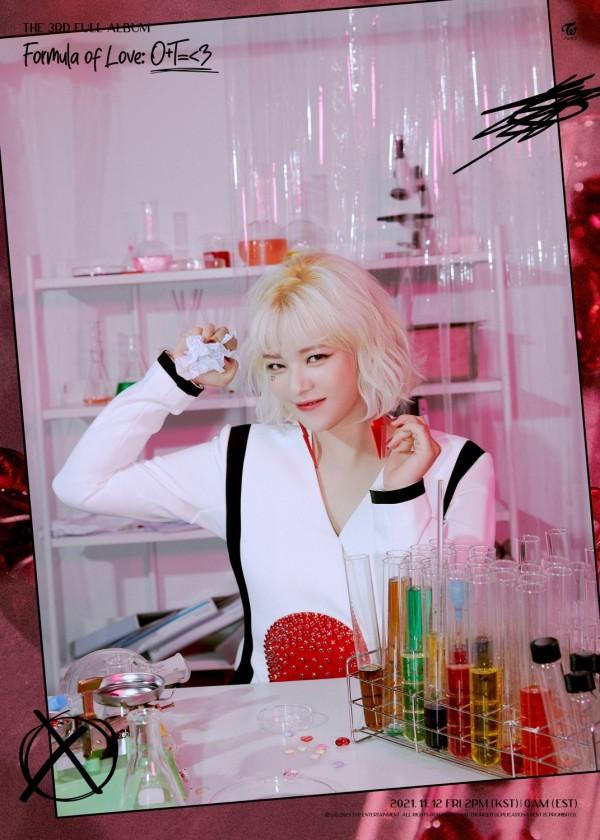 Cách Jeongyeon (TWICE) kiếm 1,5 triệu USD