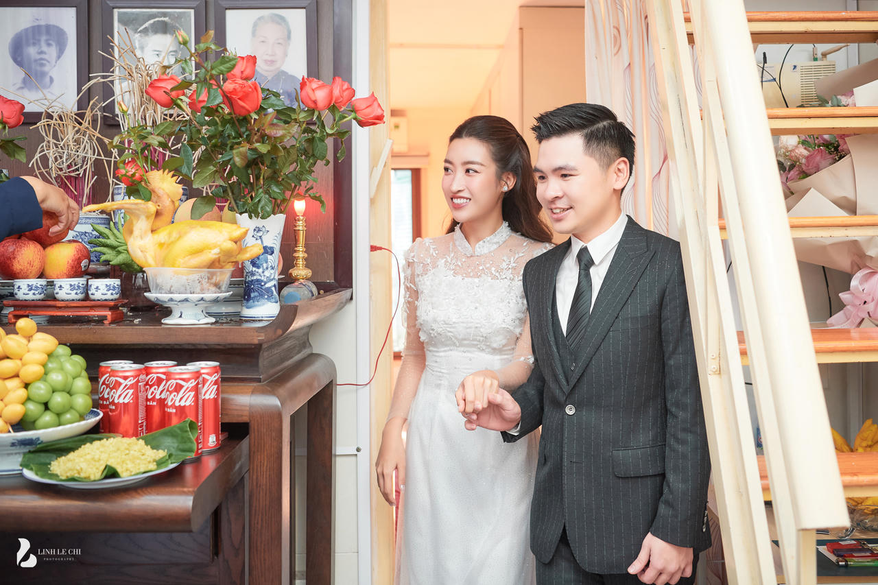 Lễ ăn hỏi thanh lịch của Hoa hậu Đỗ Mỹ Linh và doanh nhân Vinh Quang