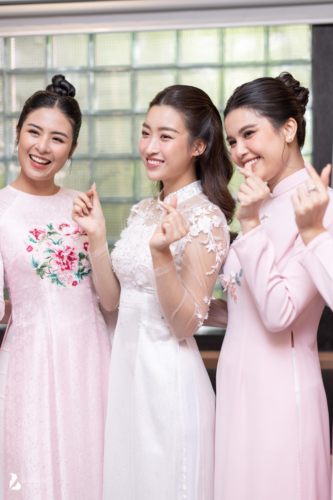 Lễ ăn hỏi thanh lịch của Hoa hậu Đỗ Mỹ Linh và doanh nhân Vinh Quang