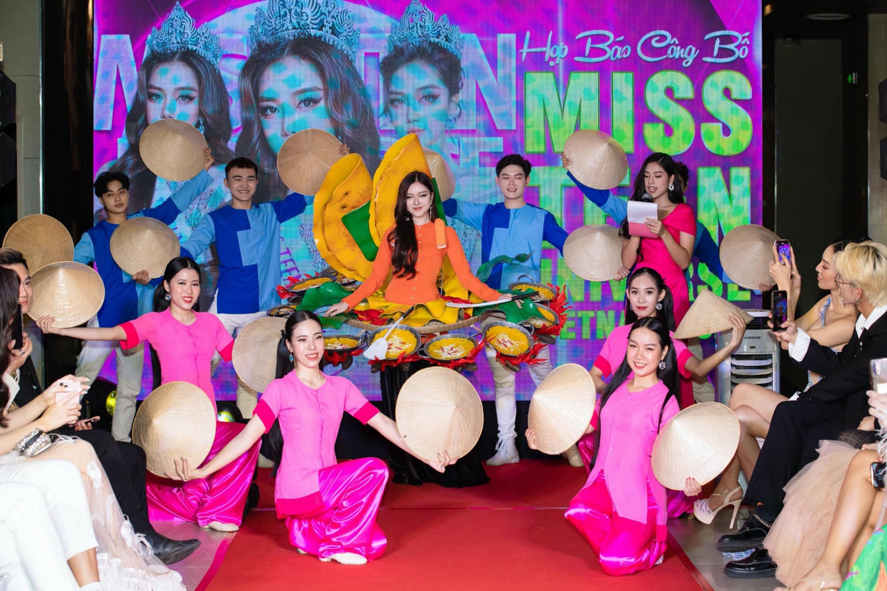 Nữ sinh 17 tuổi đại diện Việt Nam thi Miss Teen Universe 2022
