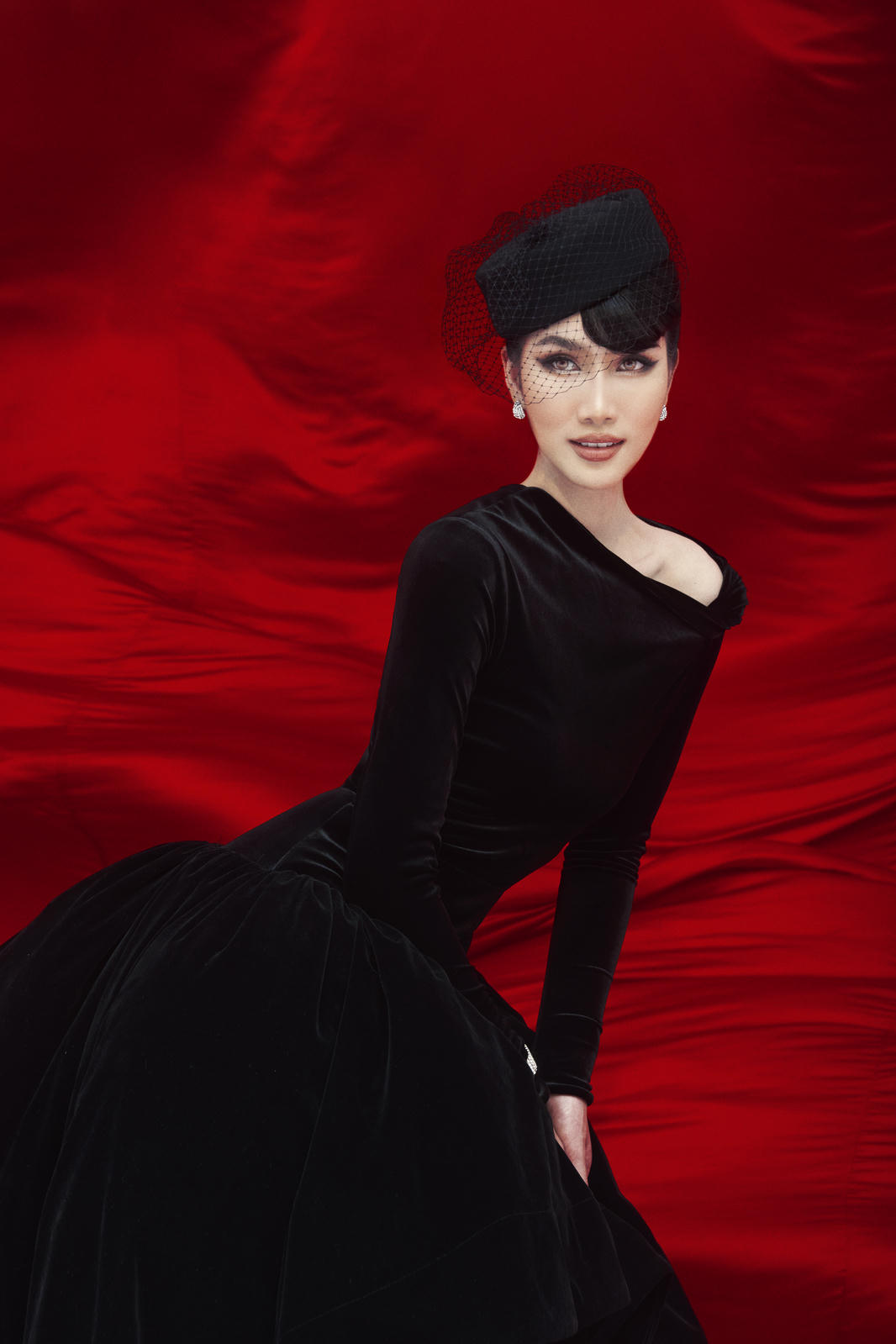 Nhan sắc "Á hậu học giỏi" Phương Anh trước thềm dự thi Miss International 2022