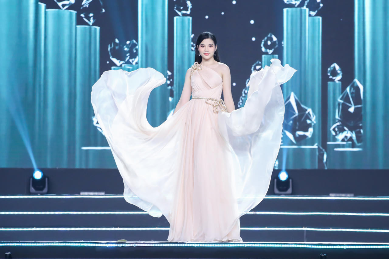 Chung khảo Hoa hậu Việt Nam 2022 công bố top 35 