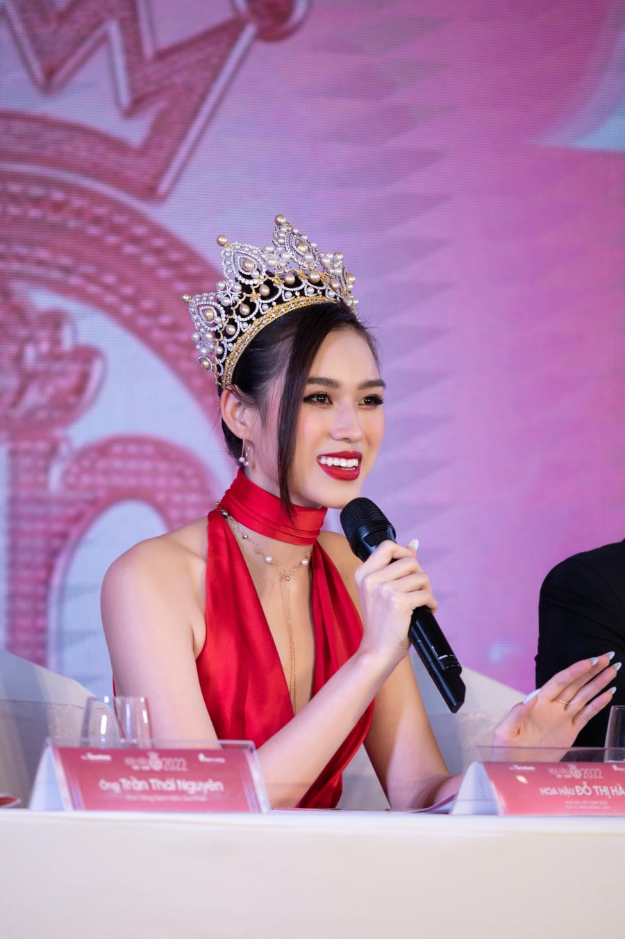 Trưởng BTC Hoa hậu Việt Nam 2022: “Chấm thi trên cả quá trình, không chỉ dựa trên phần ứng xử” 