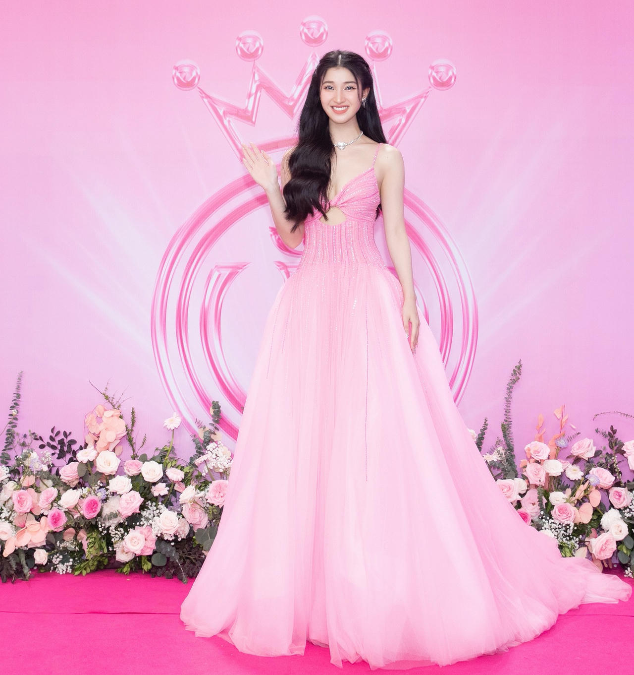 Chung kết Hoa hậu Việt Nam 2022: Đỗ Thị Hà rạng rỡ trước thềm trao vương miện