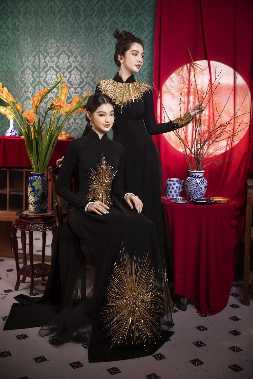 Cẩm Đan, Bé Quyên quyến rũ trong trang phục truyền thống.