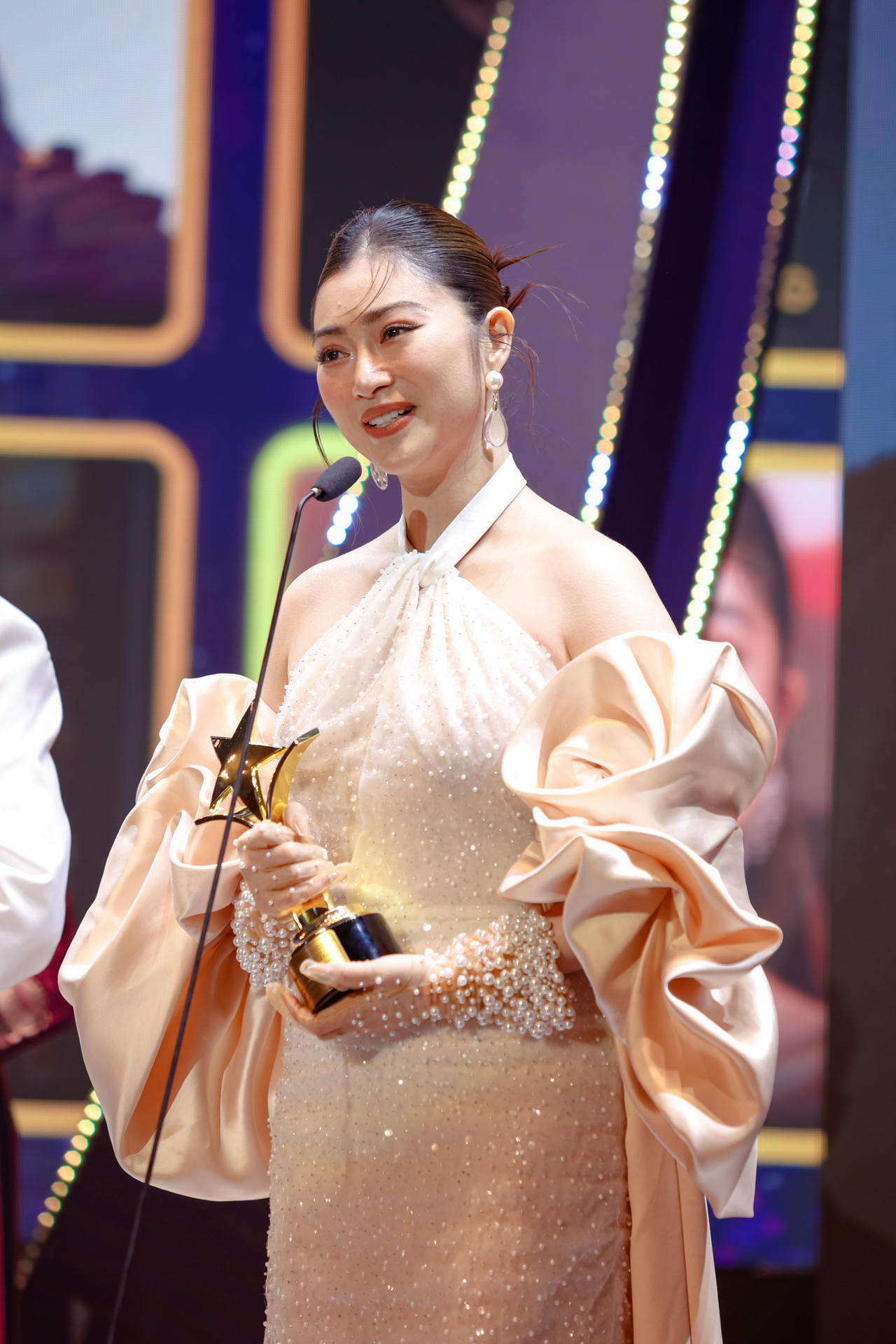 Giải Ngôi sao xanh: Trấn Thành thất bại trước Việt Hương 