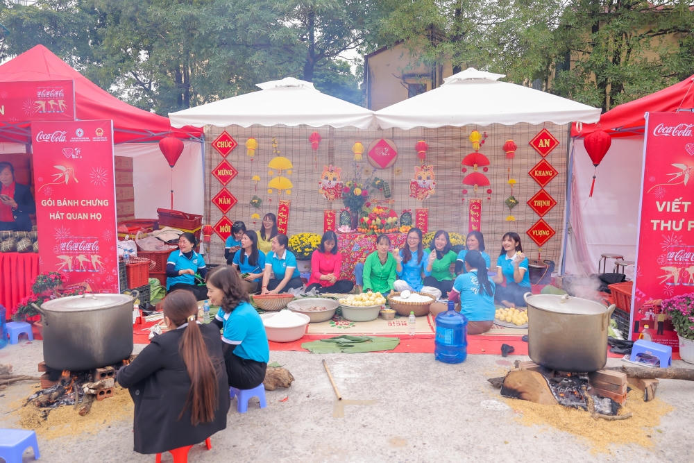 “Chợ Tết 0 đồng”: Sự kiện ý nghĩa giúp người nghèo đón Tết ấm no 