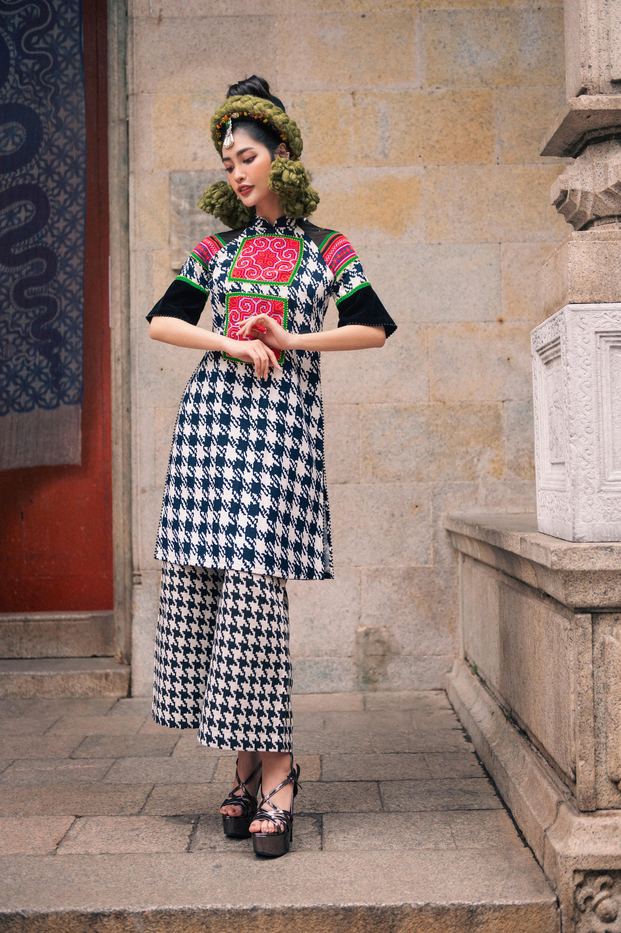 Hoa hậu Nông Thúy Hằng nói gì về “năm tuổi”?