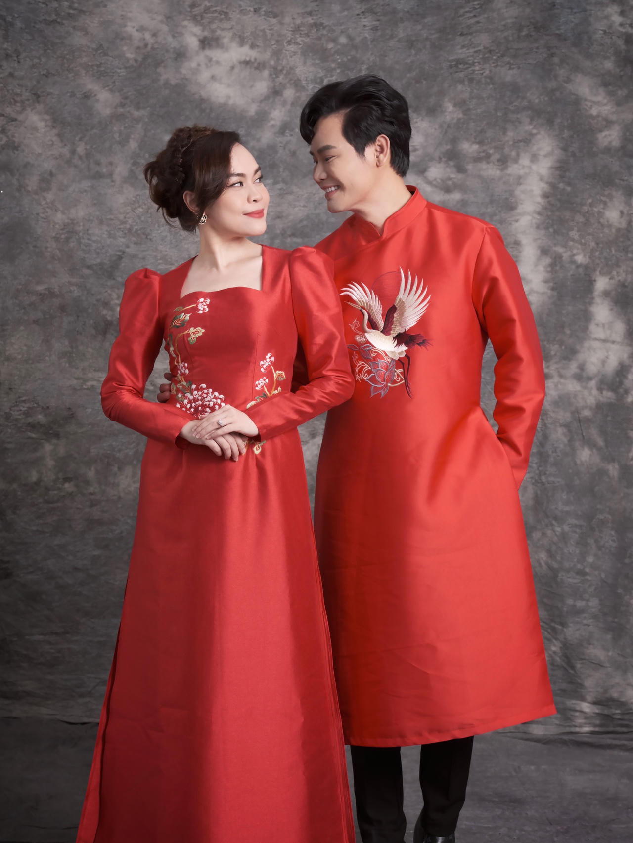 Bộ ảnh Tết 2023 của 3 thế hệ nhà MC Hồng Phúc