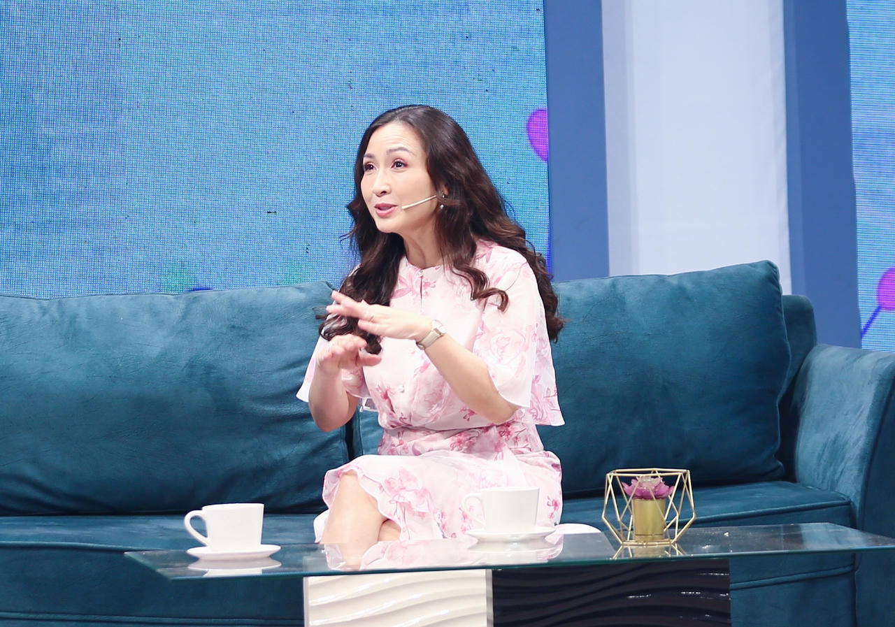 Khánh Huyền, Thúy Vân bày tỏ quan điểm bản thân về mâm cỗ ngày Tết