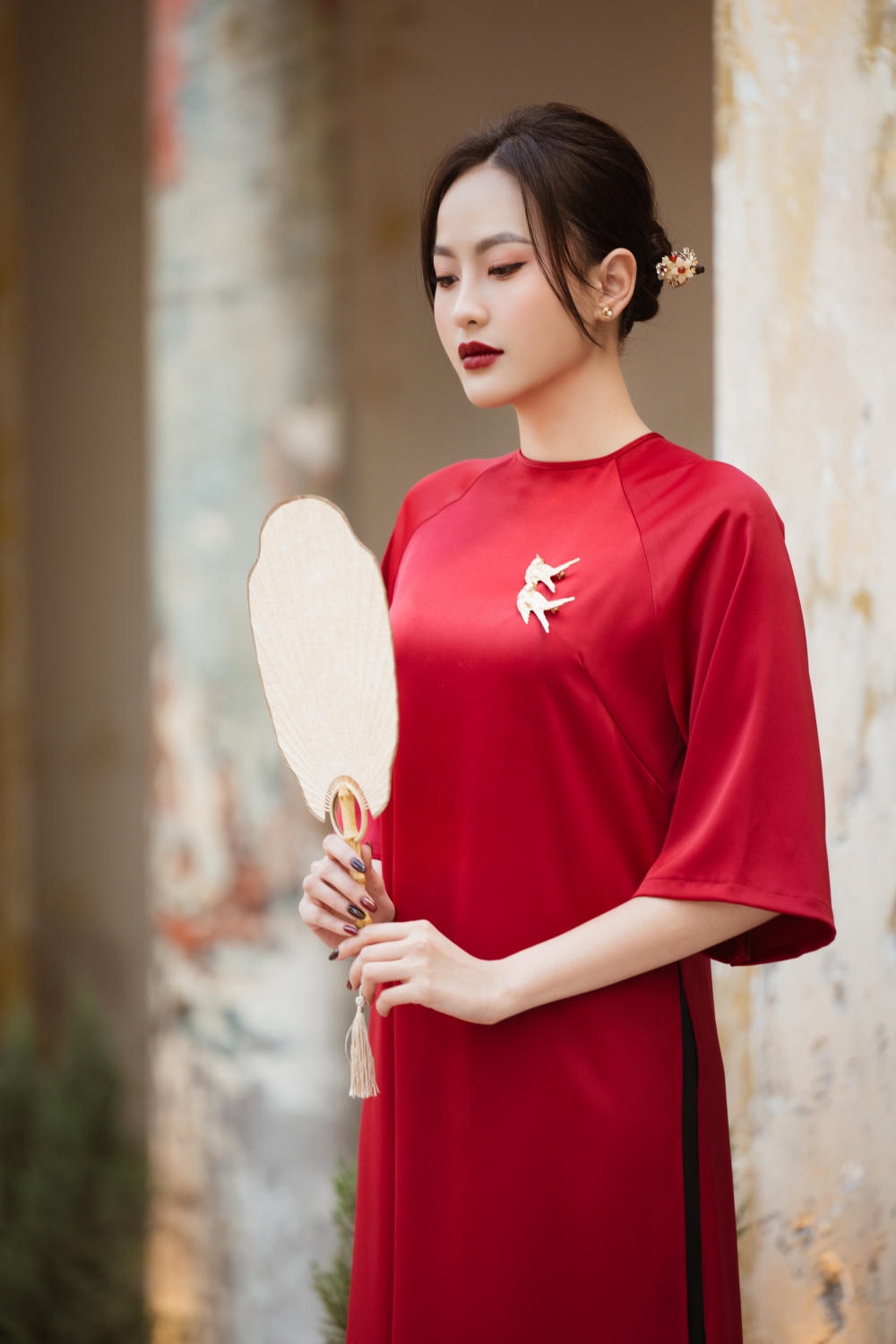 Hoa hậu Khánh Ngân diện áo dài tự thiết kế, hé lộ kế hoạch năm 2023