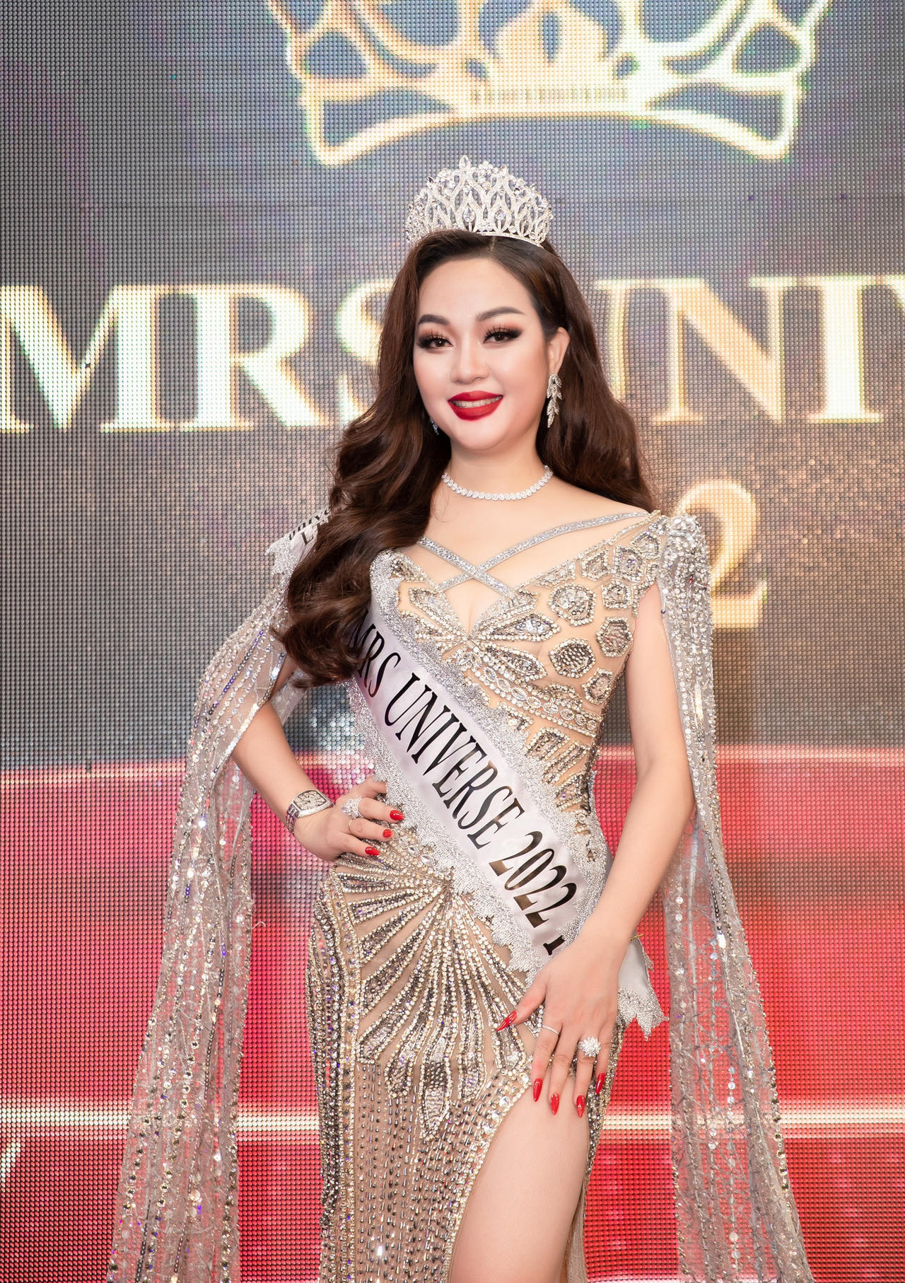 Người đẹp Hoàng Thanh Nga giành danh hiệu Á hậu 1 Mrs Universe 2022