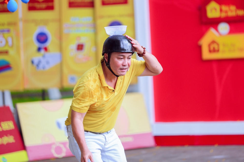 Lý Hùng: “Bữa cơm gia đình vắng cha khiến tôi hụt hẫng rất nhiều” 