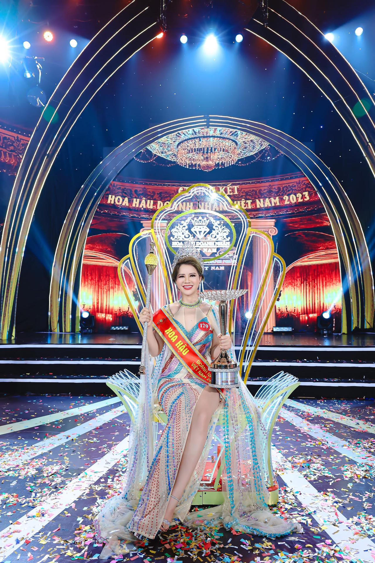 Lê Thị Lan đăng quang Hoa hậu Doanh nhân Việt Nam 2023