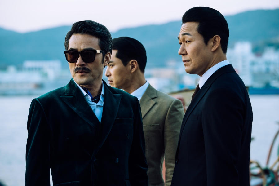 Phim lễ 30/4 “Đầu gấu đụng đầu đất” có hài ngang ngửa “Bỗng dưng trúng số”?