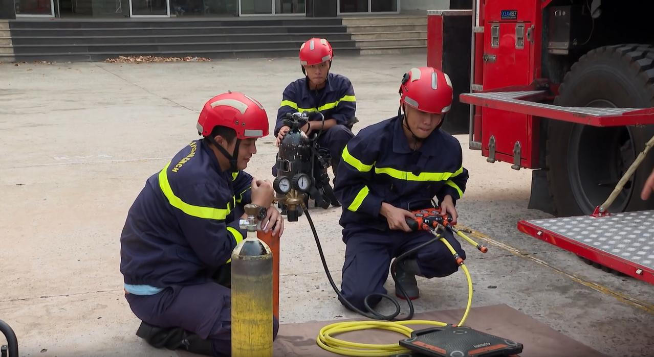 Người hùng cứu hộ kể chuyện nghề