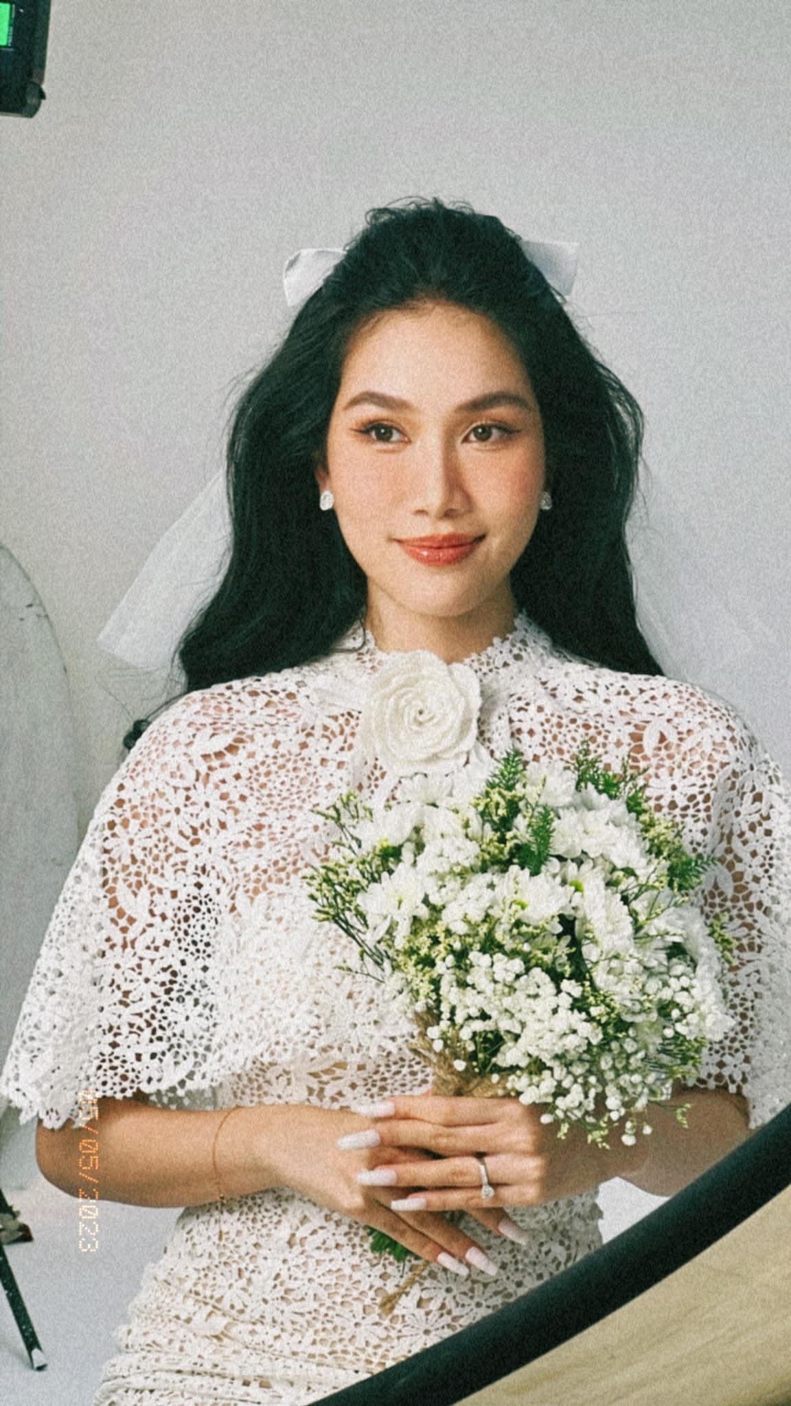 "Á hậu học giỏi" Phương Anh hóa cô dâu ngọt ngào