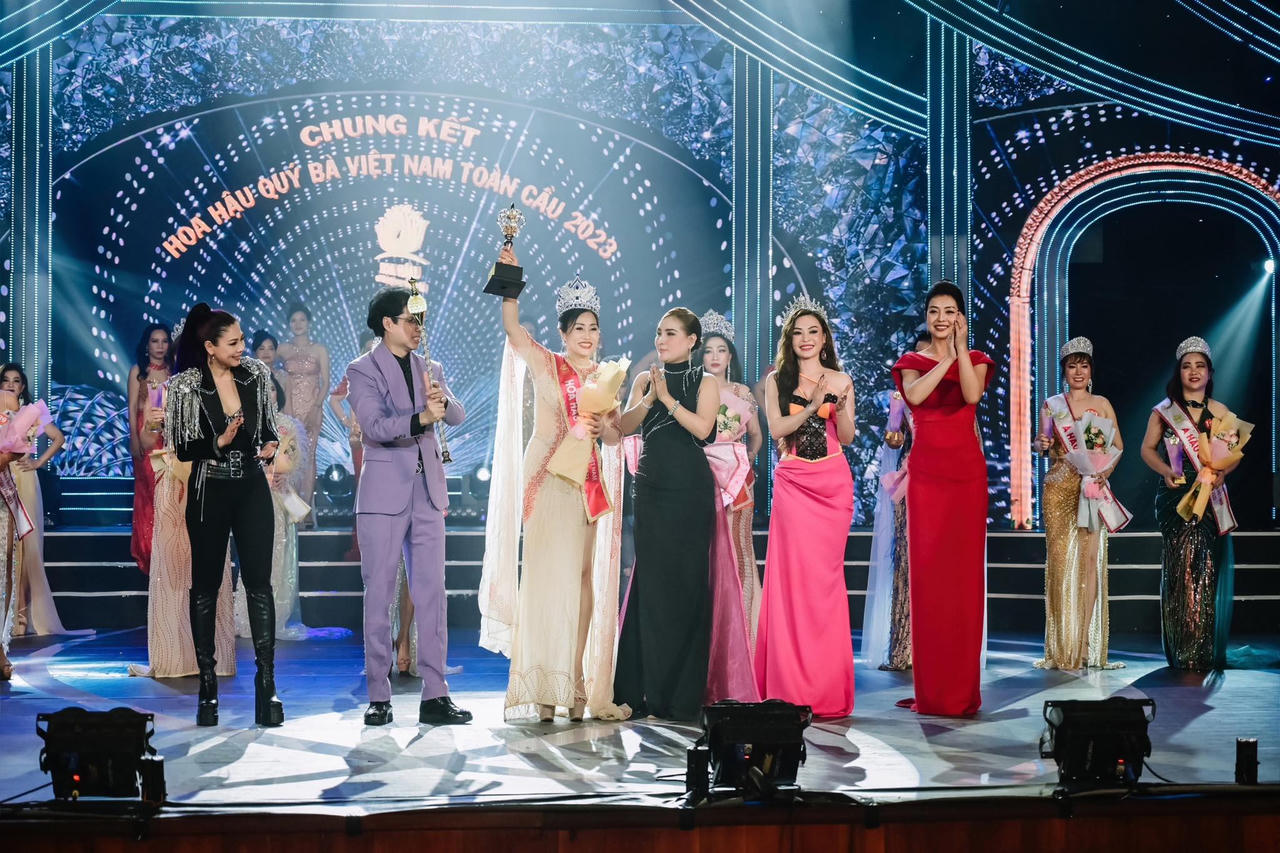 Người đẹp Hà Nội đăng quang Hoa hậu Quý bà Việt Nam Toàn cầu 2023 