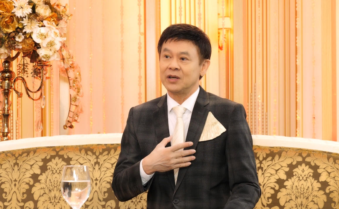 Đằng sau “hào quang rực rỡ” của Thái Châu: Thu âm cả trăm bài, phải đi “bảo trì” dây thanh đới