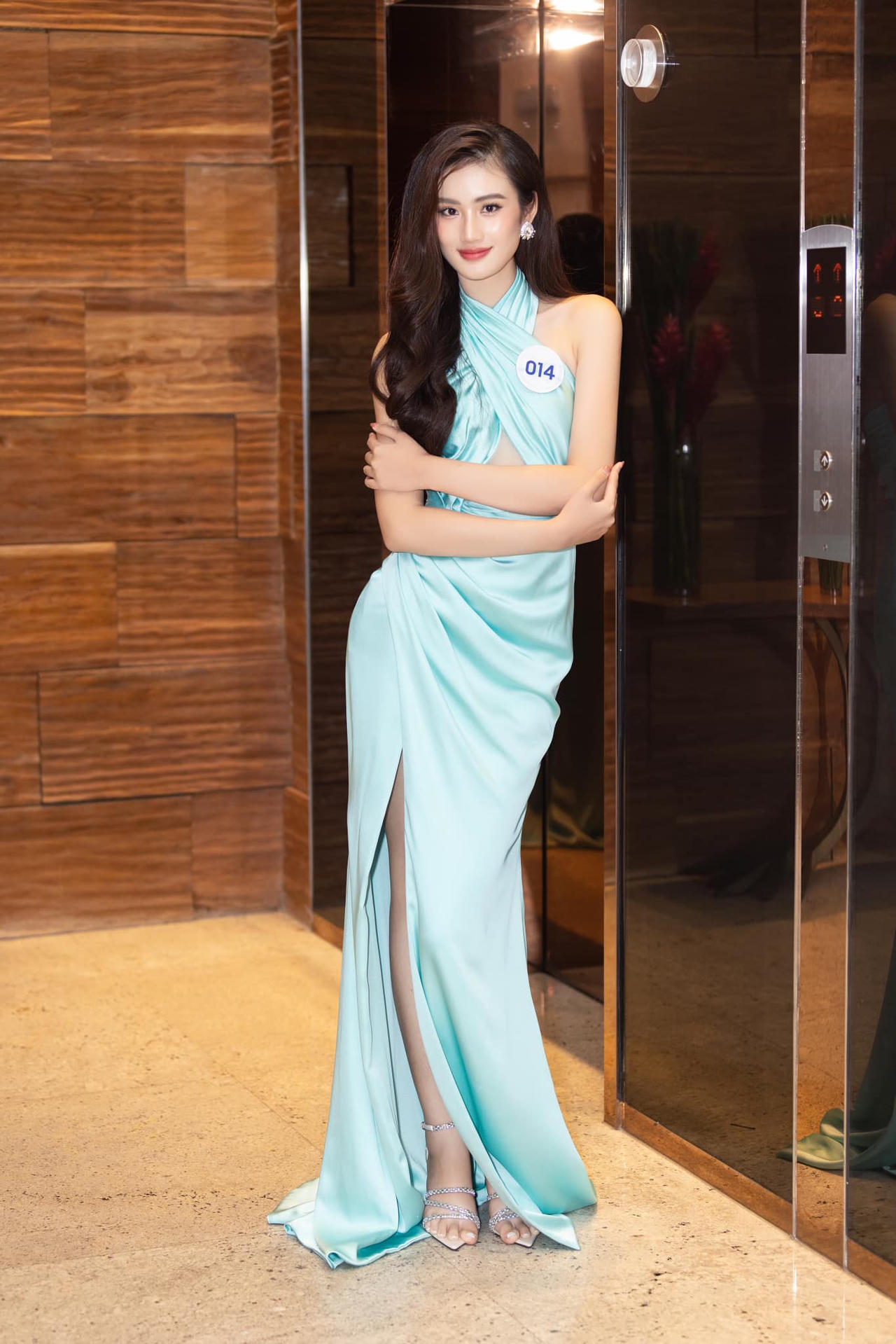 Sắc vóc gợi cảm của Tân Miss World Vietnam 2023 - Huỳnh Trần Ý Nhi