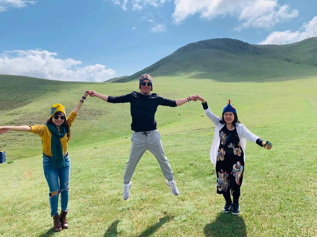 Trưng bày hơn 60 tác phẩm tại triển lãm nhóm 'Rong chơi miền nhớ' 