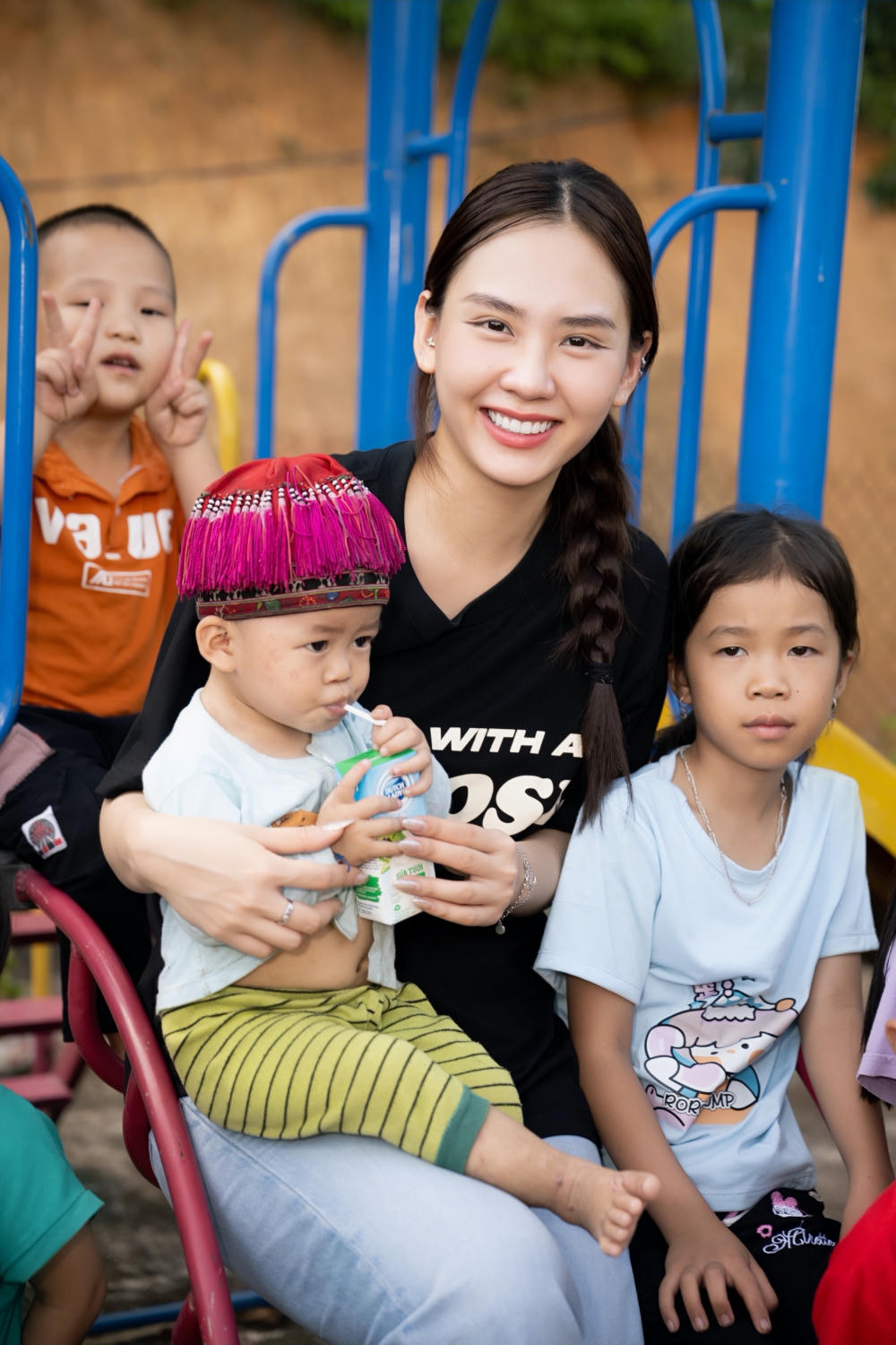 Hoa hậu Mai Phương thực hiện dự án nhân ái mới, hé lộ ý nghĩa nhân văn