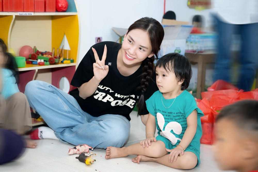 Hoa hậu Mai Phương thực hiện dự án nhân ái mới, hé lộ ý nghĩa nhân văn