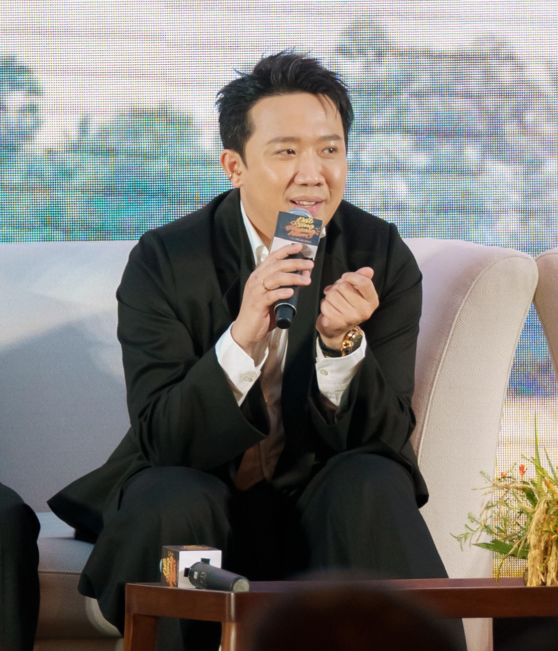 Trấn Thành lên tiếng về tạo hình gây tranh cãi trong “Đất rừng phương Nam”