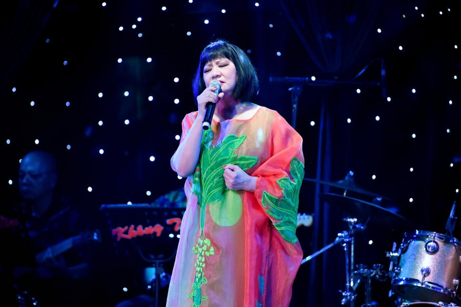 Dàn sao Việt gây quỹ 1,6 tỷ đồng ủng hộ các nạn nhân trong vụ cháy 