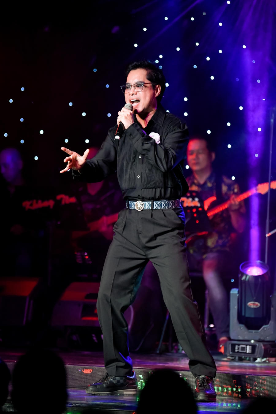 Dàn sao Việt gây quỹ 1,6 tỷ đồng ủng hộ các nạn nhân trong vụ cháy 