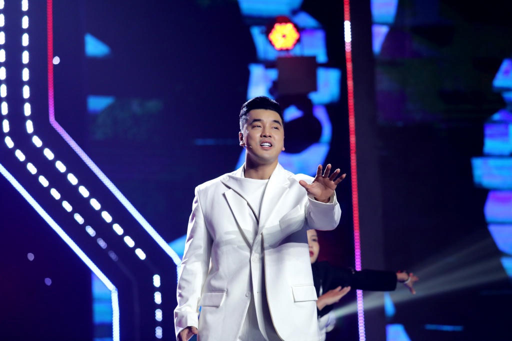 Hành trình vượt qua bệnh tật sau hơn 10 năm bị giày vò của Ưng Hoàng Phúc