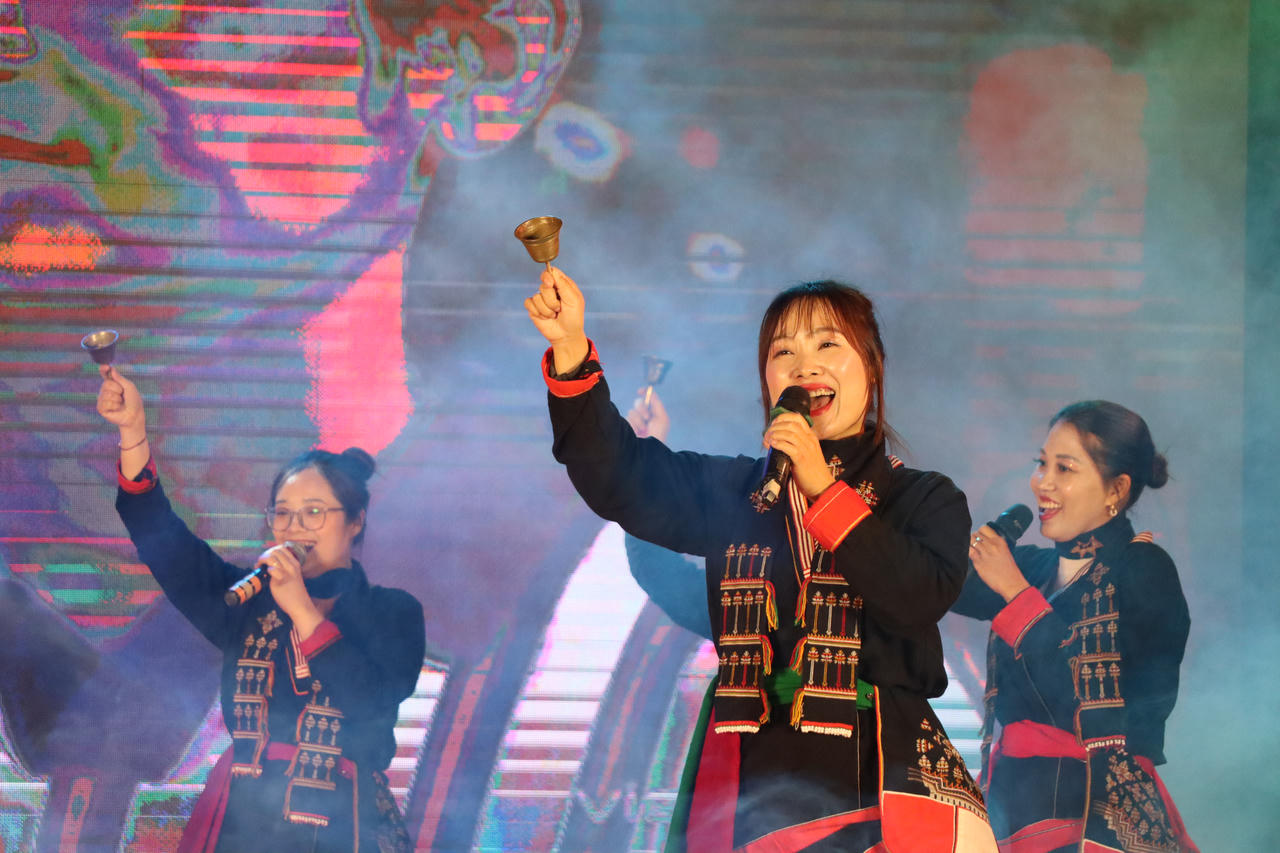 Quảng bá di sản văn hóa bản địa tại Ngày hội Đà Bắc, Hòa Bình