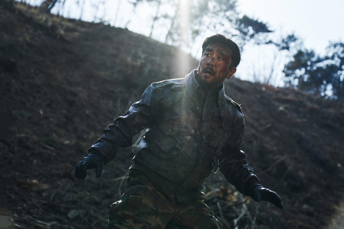 Uhm Jung Hwa, Song Hye Kyo, Ryu Seung Ryong được vinh danh “Nhà tiên phong giải trí”