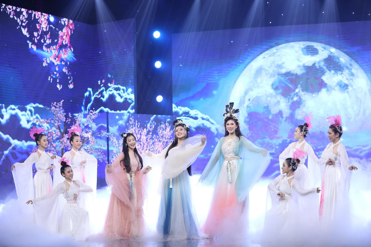 Táo Xuân 2024 trở lại với chủ đề “Cá chép hóa rồng”