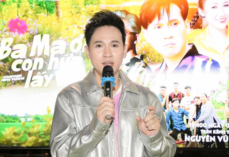 Nguyên Vũ tiết lộ lý do dời ngày ra sản phẩm mới 