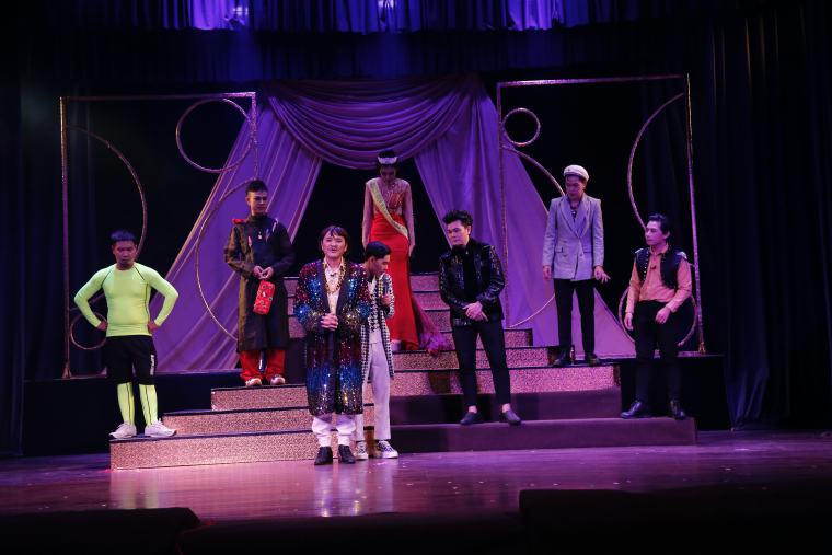 Quốc Thảo và dàn nghệ sĩ “đu trend” ngày Tết