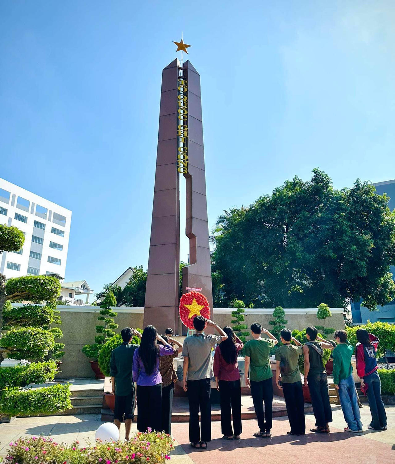 Thái Hòa, Quang Tuấn giảm cân đóng phim thời chiến của đạo diễn Bùi Thạc Chuyên