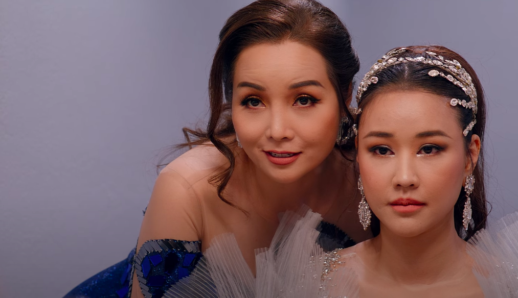 Phim về góc khuất đời nghệ sĩ của Mai Thu Huyền phát hành ở Mỹ trước Việt Nam