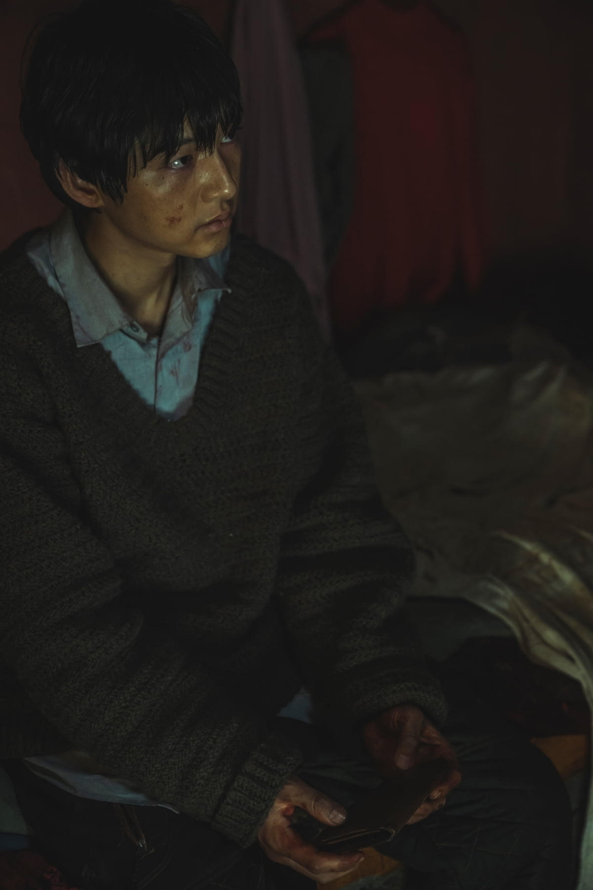 “Cú ngã ngựa” không ngờ tới của Song Joong Ki, Park Shin Hye