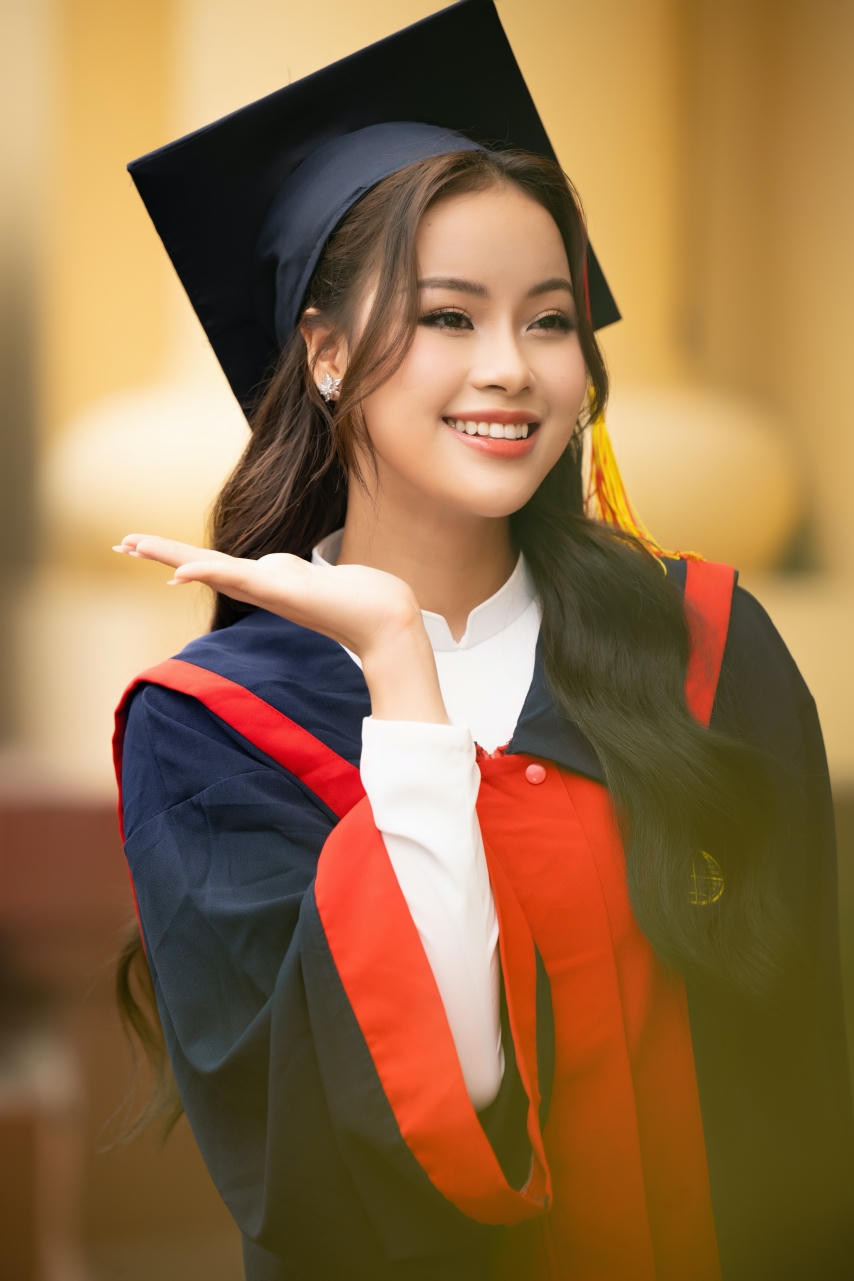 Á hậu Đào Thị Hiền tốt nghiệp loại giỏi, tiết lộ học cao học