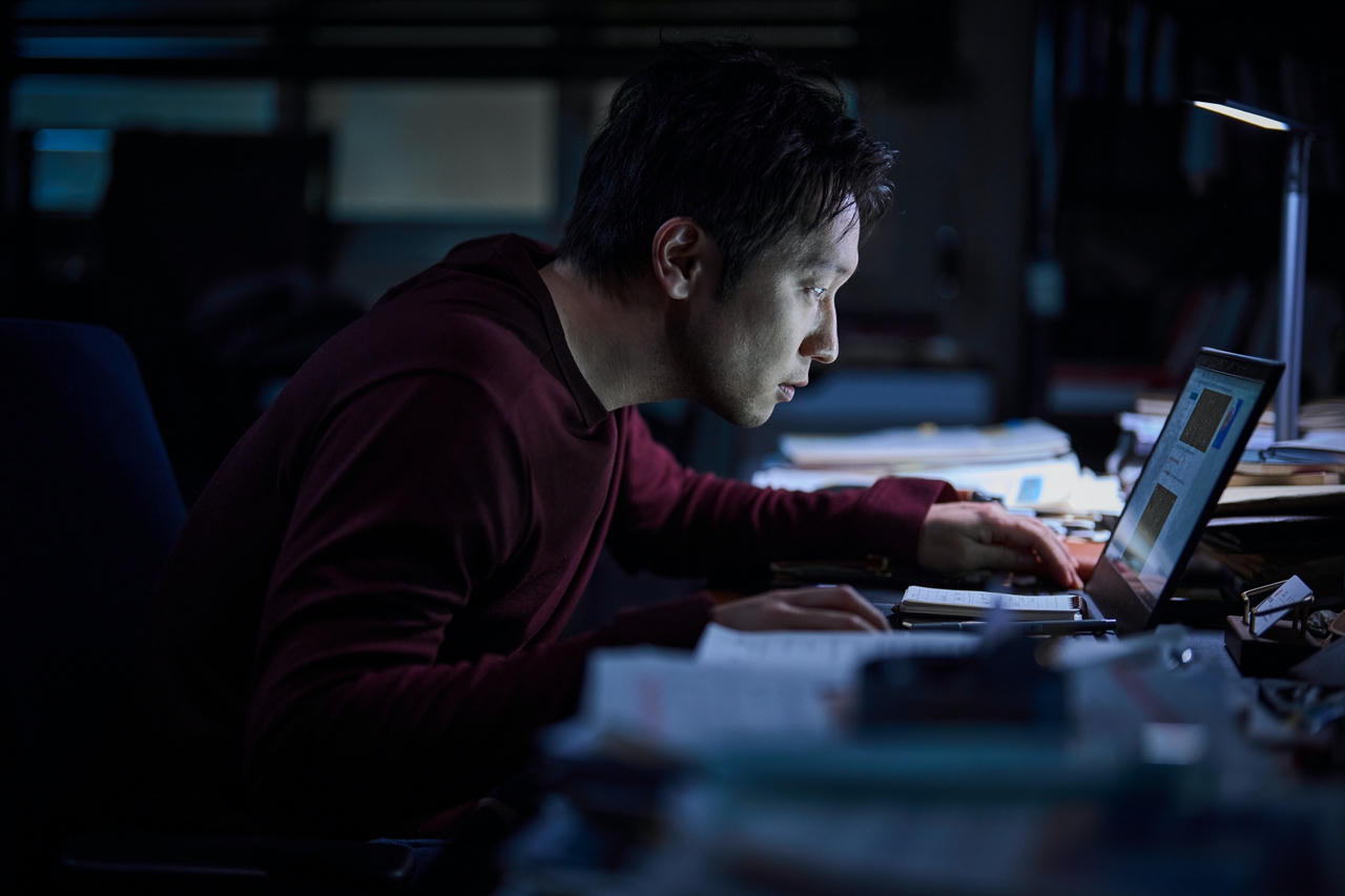 Phim Hàn về nạn tung tin giả trên mạng xã hội