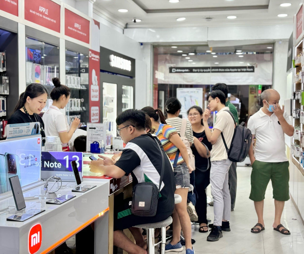 Thay đổi triết lý kinh doanh: ‘Công thức hot trend’ của ngành bán lẻ công nghệ?