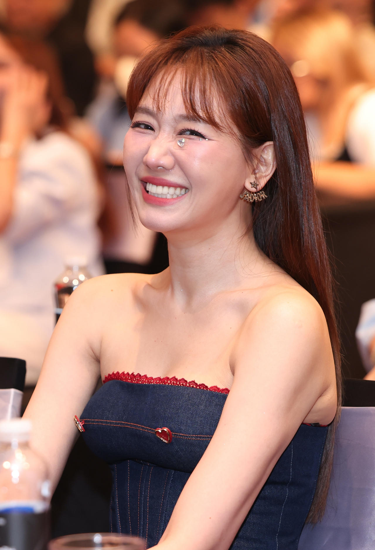 Hari Won lên tiếng về tranh cãi khi ngồi ghế giám khảo chương trình vũ đạo 