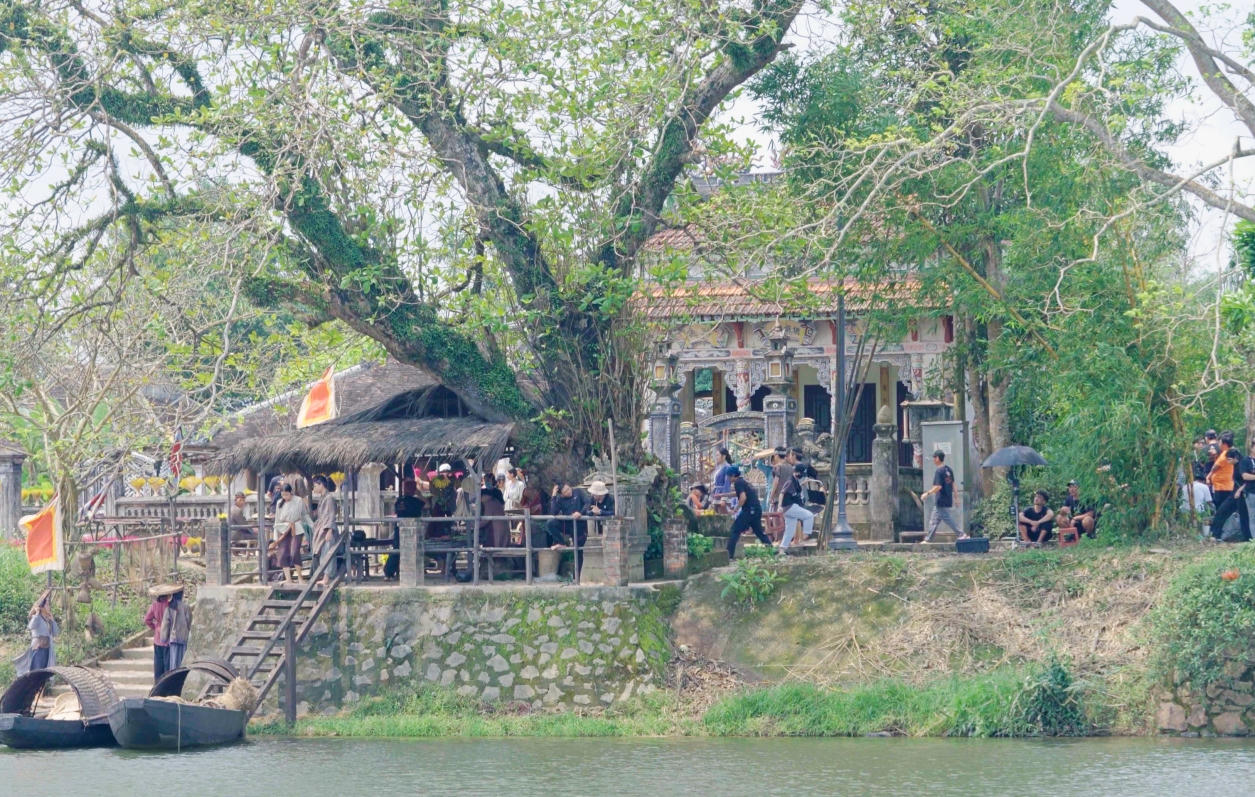 Phim “Con Cám” đổi tên