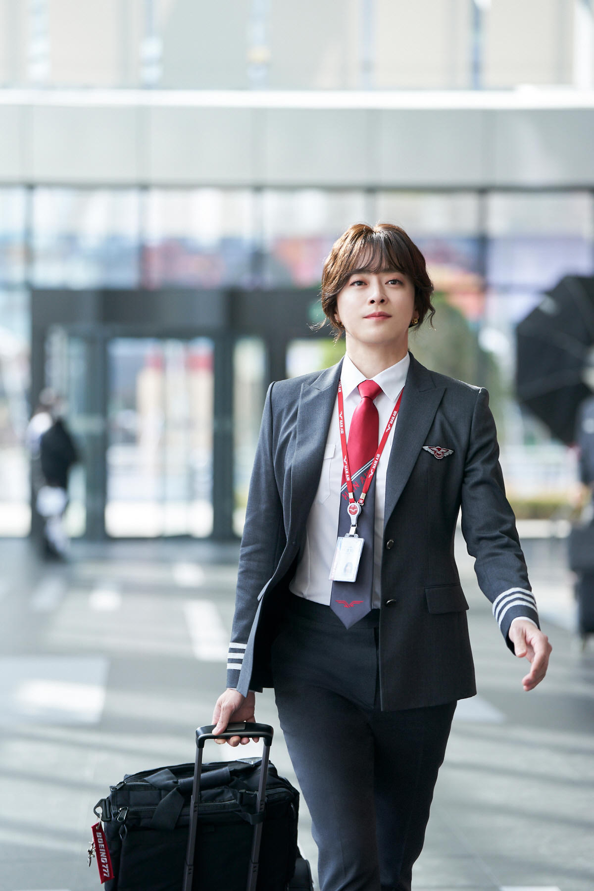 Quyền Linh, Hoài Linh cạnh tranh với “bom tấn” Hàn trên đường đua dịp lễ