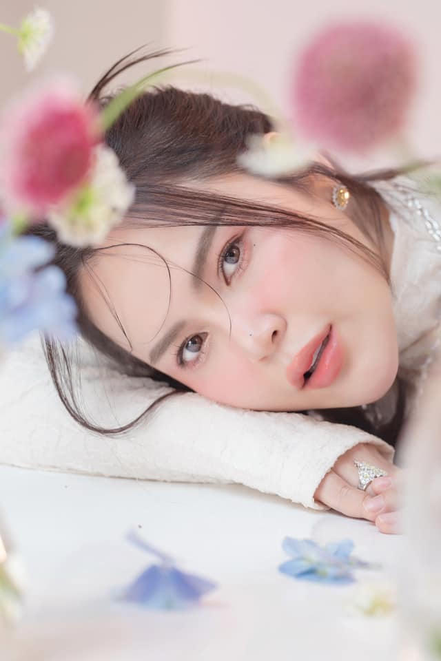 Hoa hậu Phương Lê bị xử phạt vì 'chế lời' Quốc ca